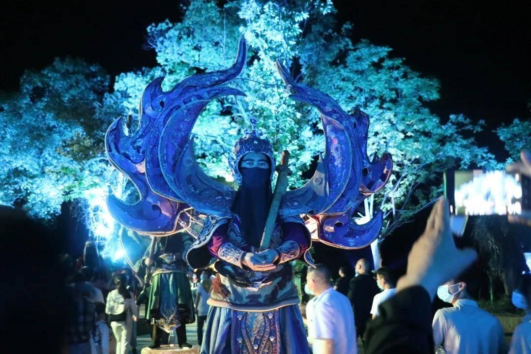「探寻小学生展示23分试卷获父母点赞,如何看待父母的做法呢?这样鼓励有用吗?的乐园」